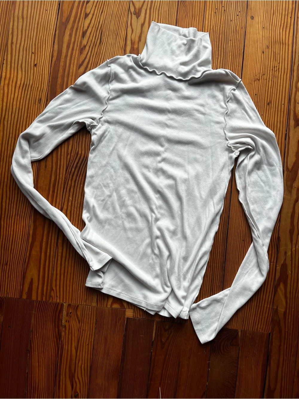 Free People Good good turtle size S Lightweight White Turtleneck Long Sleeve Top